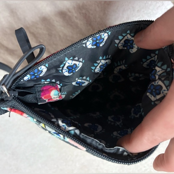 Vera Bradley RFID Mini Hipster Crossbody Purse-Pretty Posies Pattern (Grey) - Picture 6 of 8